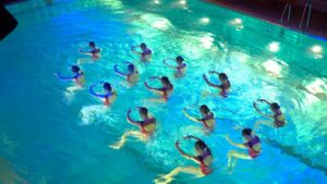 Synchronschwimmen im Achalmbad